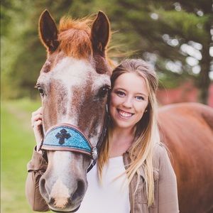 Meet your Posher, Cassie